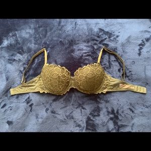 🌸2/$25🌸 PINK VS Date Night Push Up Bra 💚